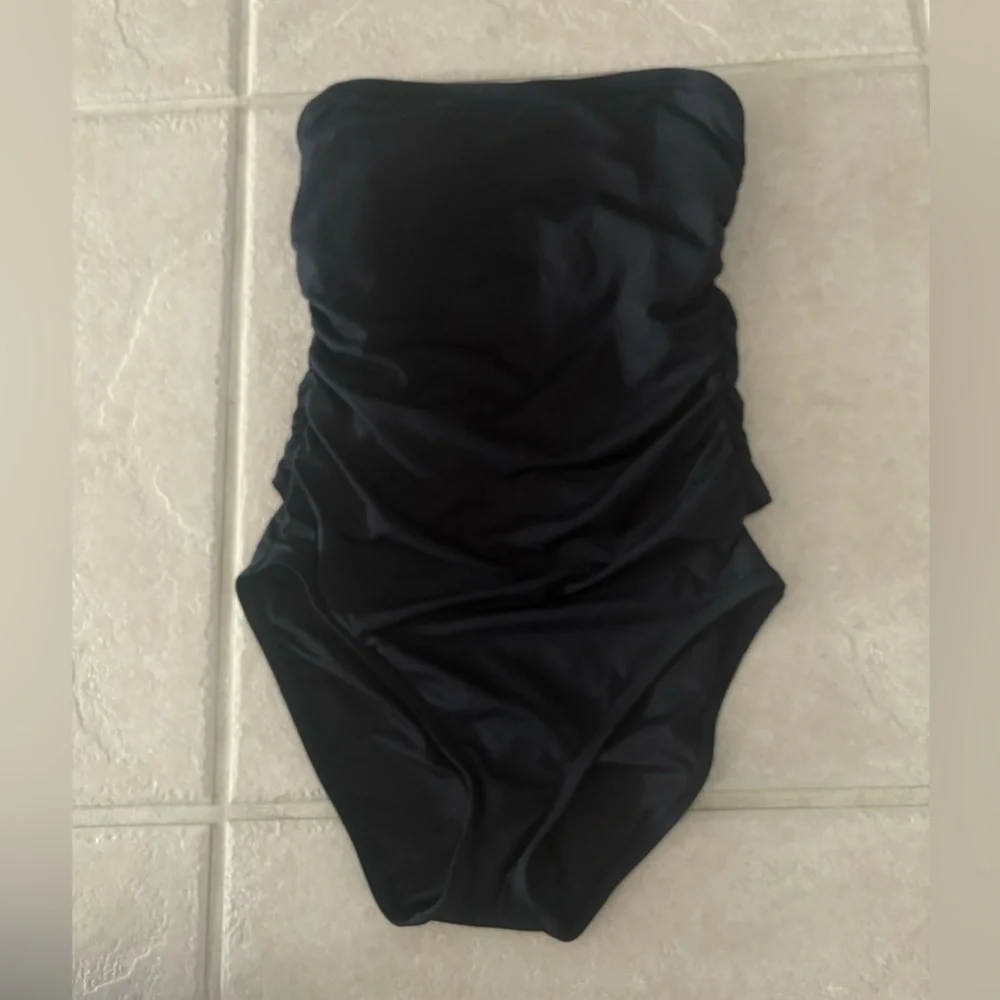 NEW Loft Ruched Bandeau Black One Piece Swimsuit- Size XS - Picture 4 of 16